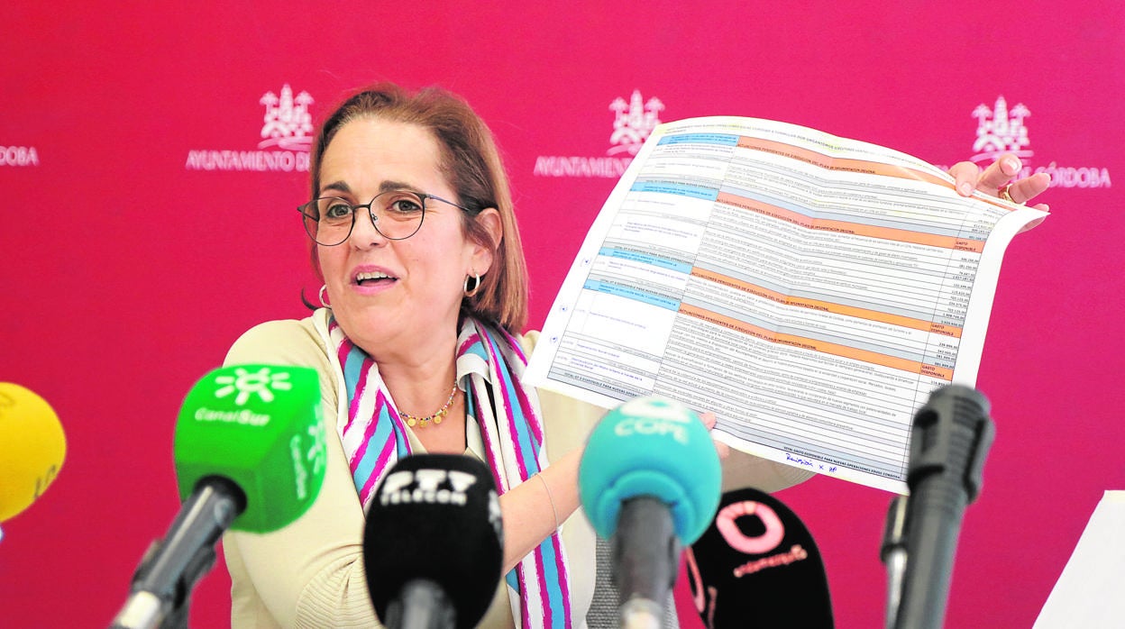 Blanca Torrent en una comparecencia en el Ayuntamiento