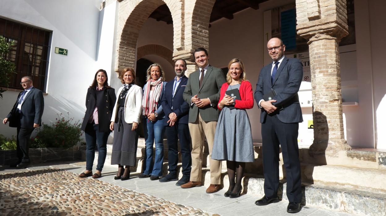 Autoridades durante la inauguración del encuentro