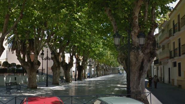 Detienen a un anciano por exhibirse y tocarse delante de niños en un parque de Almería