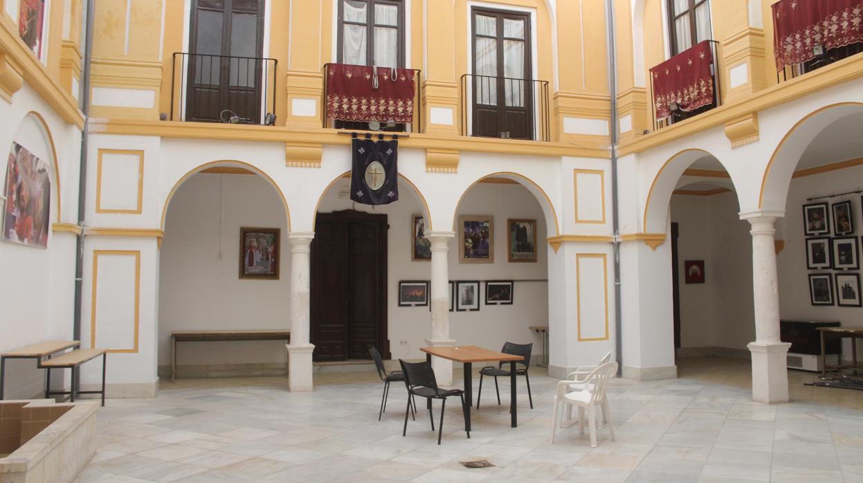 Interior de la sede de la Agrupación de Cofradías