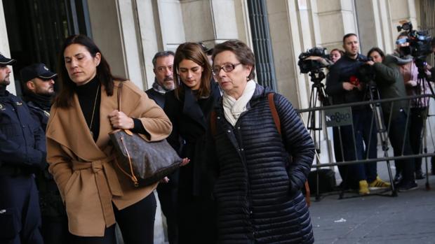 Tensión y caras de funeral tras un fallo demoledor