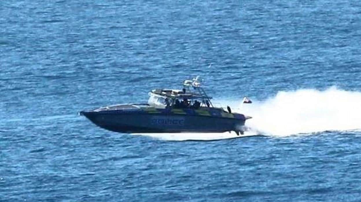 Imagen de una embarcación de la Policía de Defensa en Gibraltar