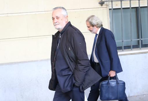 José Antonio Griñán, a su salida de la Audiencia