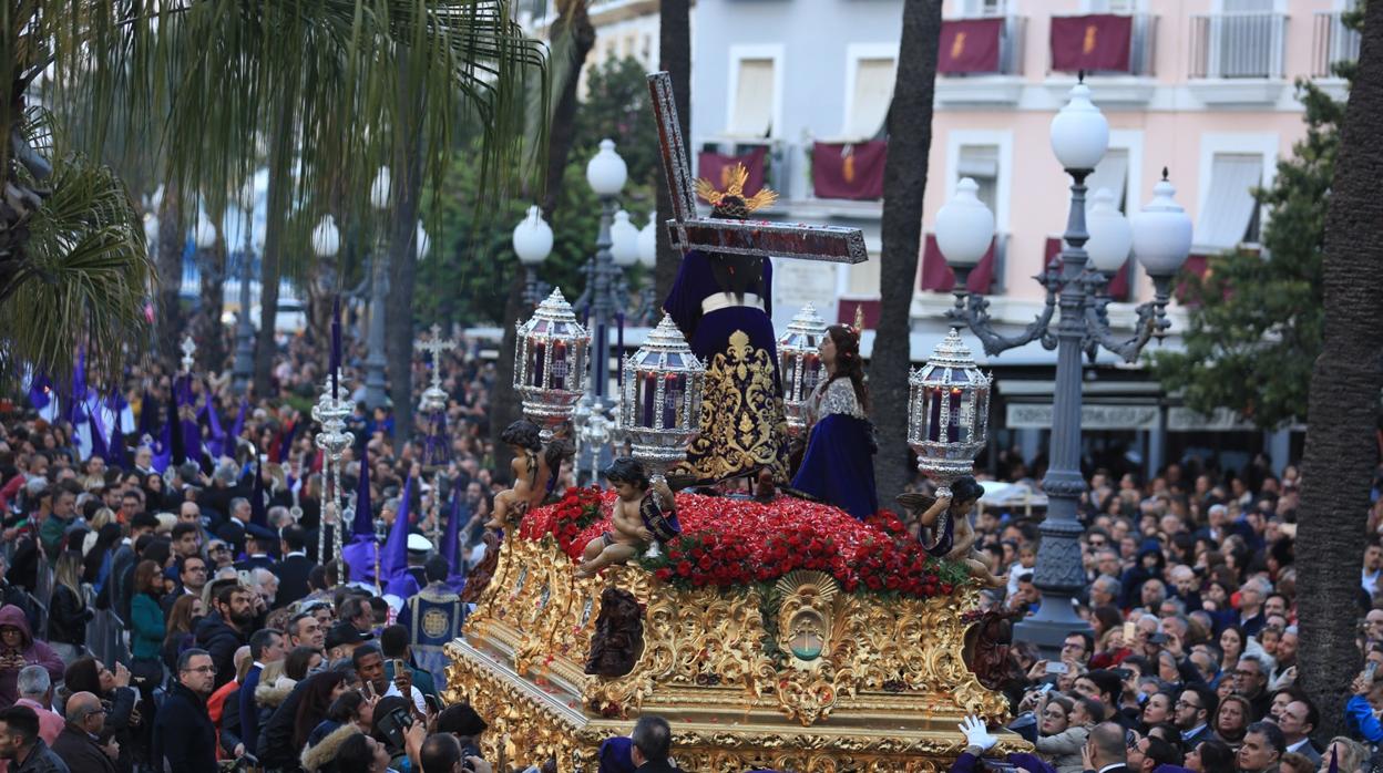 El Nazareno de Santa María, a su paso por San Juan de Dios