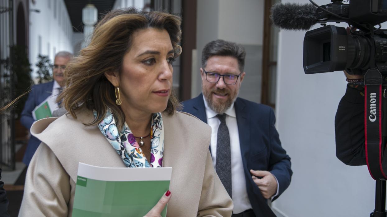 Susana Díaz junto a Manuel Chaves y José Antonio Griñán cuando tomó posesión por primera vez como presidenta en 2013