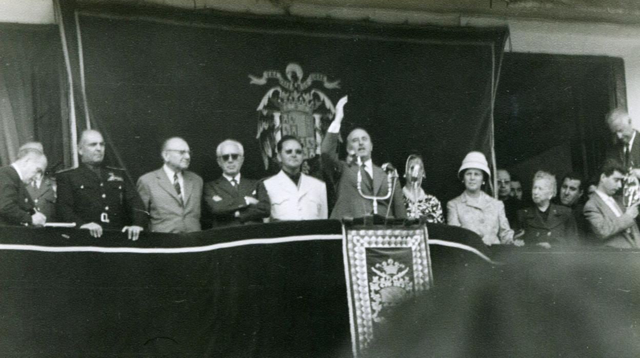 Francisco Franco en una visita a Cabra en 1961