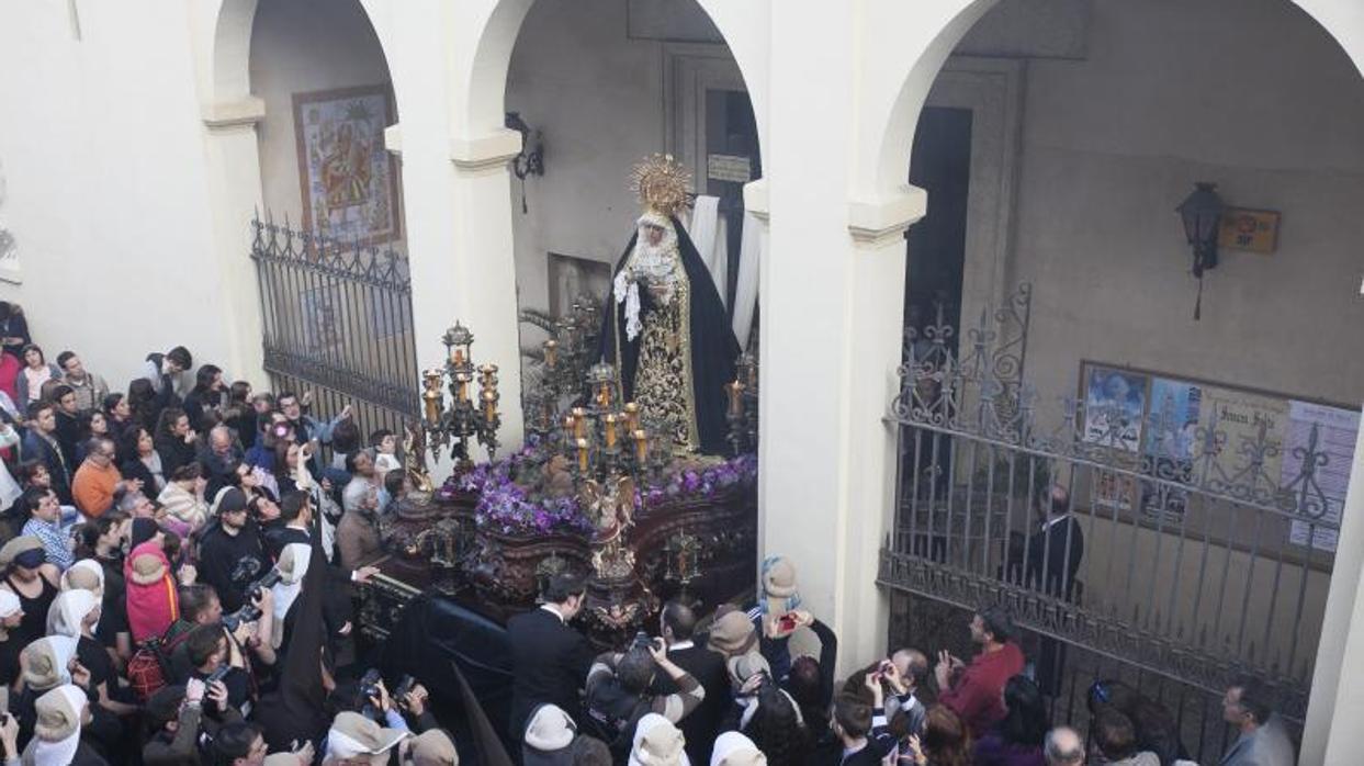 La Soledad en su salida desde Santiago, con Enrique Garrido como capataz