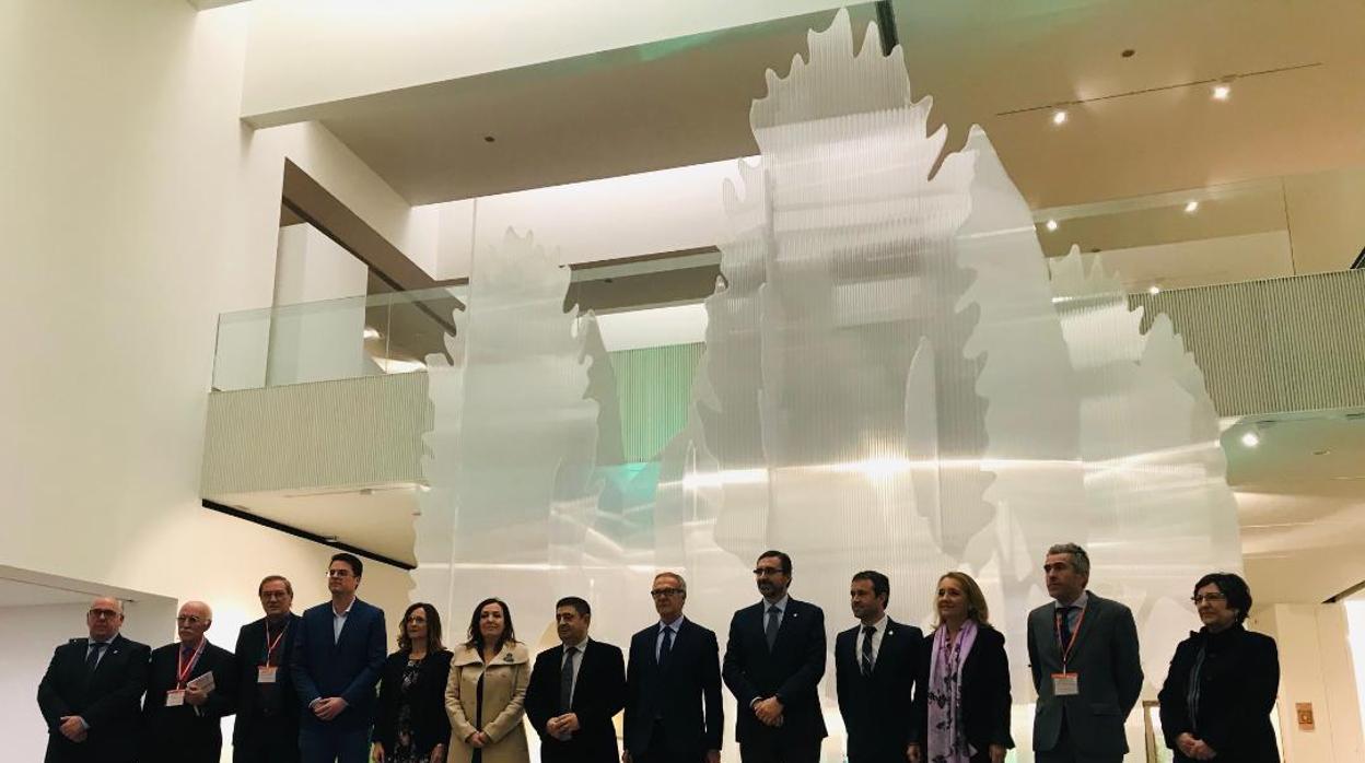 El minstro de Cultura, José Guirao, junto a diversas autoridades en el museo de Jaén