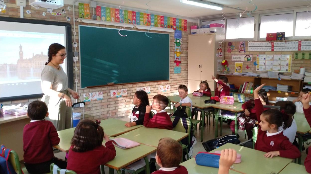 Alumnos del colegio diocesano San Acisclo y Santa Victoria en un aula