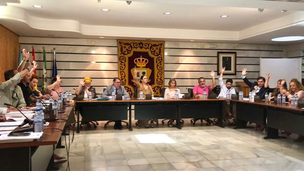 Un juzgado rechaza paralizar los sueldos de los concejales de Punta Umbría tras la última subida