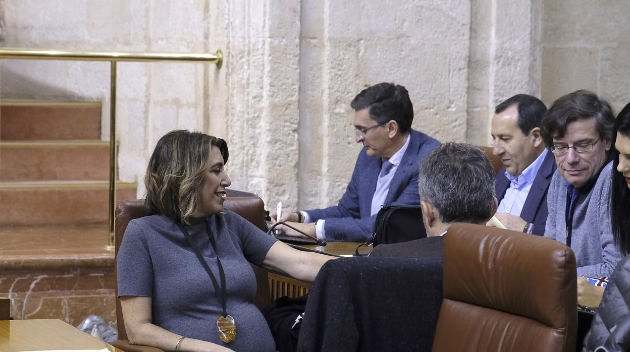 Susana Díaz en su escaño en el Parlamento que abandonó para el debate sobre el caso ERE