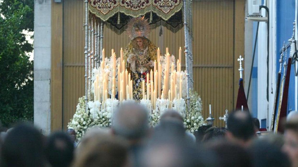 Los Dolores de Alcolea en su salida extraordinaria en 2006