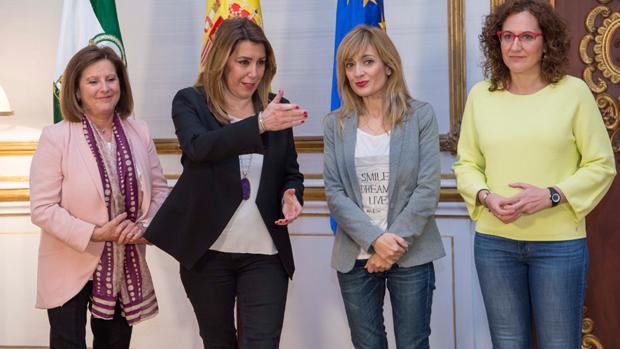 El Gobierno de Susana Díaz dejó prescribir una deuda de 7,4 millones de CC.OO. y UGT con la Junta