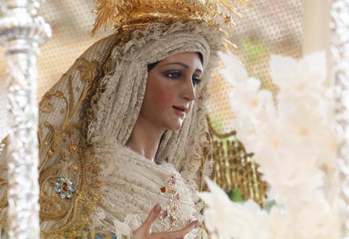 La Virgen de la Alegría de la hermandad del Resucitado