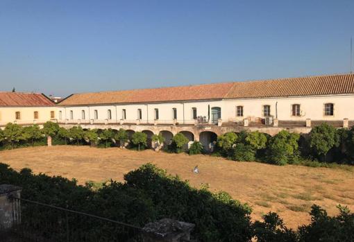 Aspecto actual del patio de armas del antiguo cuartel de Lepanto