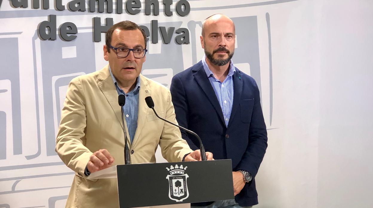 Los concejales de Mesa de la Ría en el Ayuntamiento de Huelva