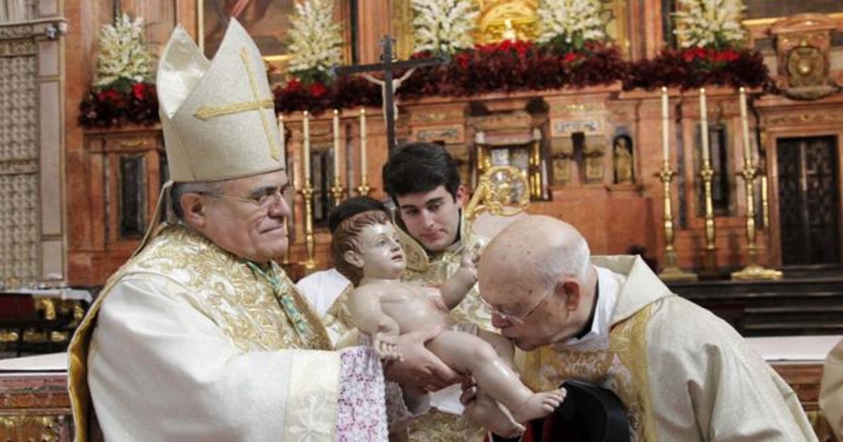 El obispo Demetrio Fernández será el encargado de oficiar la solemne misa de la Natividad del Señor