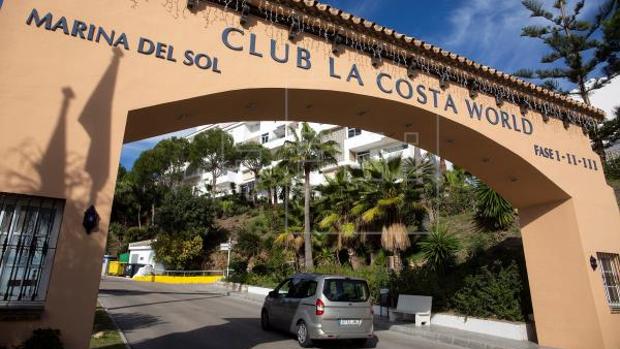 La autopsia revela que el padre y los dos hijos muertos en un resort de Mijas fallecieron por ahogamiento