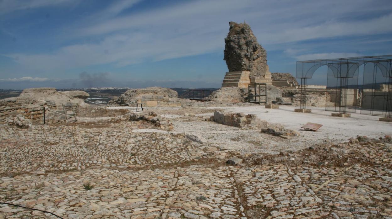 Restos del castillo de Aguilar de la Frontera