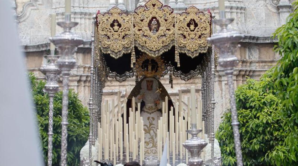 La Virgen de la Candelaria en su actual palio