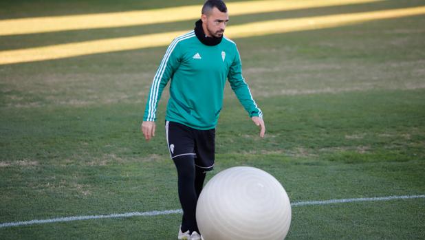 El Córdoba CF recela de un Recreativo que aún aspira a play off