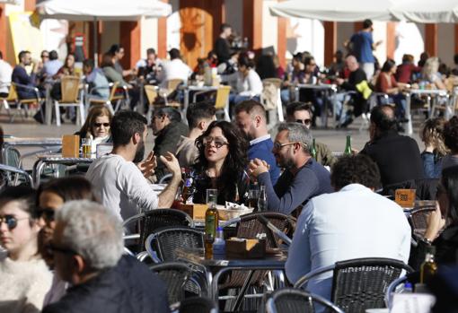 Terraza de un bar en la Corredera