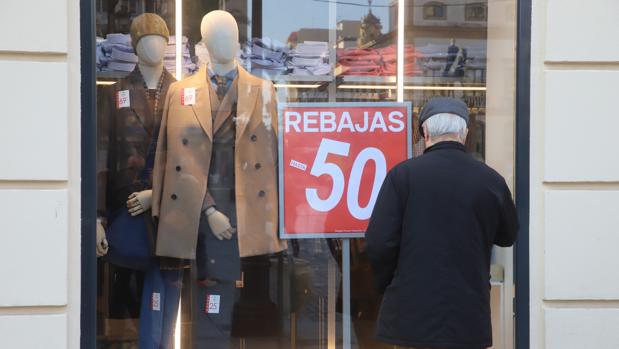 Las rebajas arrancan hoy en Córdoba con el desafío de reflotar las ventas