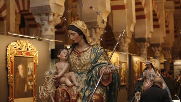 La Paz reúne la historia y la iconografía de la Divina Pastora en la Mezquita-Catedral de Córdoba