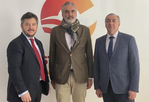 Juan Roca, Luis Callejón y Antonio díaz, en la presentación del informe