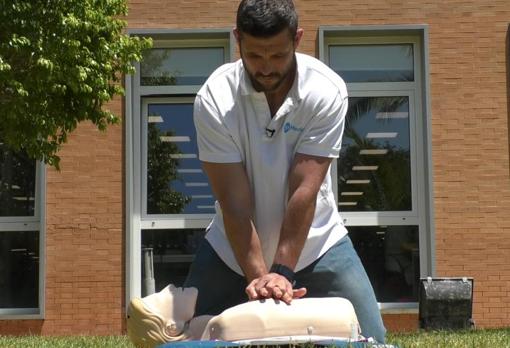 ¿Temes que tu hijo se atragante? Este taller enseña en Córdoba cómo hacer la reanimación cardiopulmonar