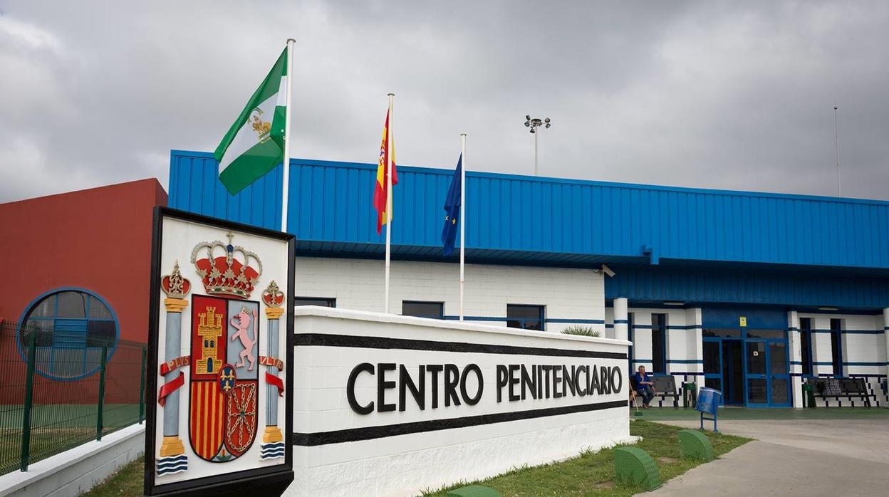 Imagen del centro penitenciario de Botafuegos, en Algeciras