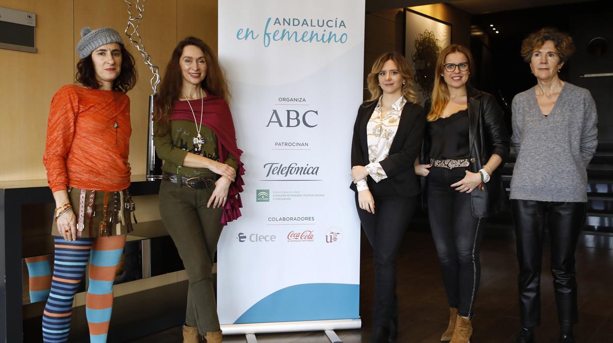 Ana Rosa Diego, María José Ruiz, Mabel Millán, Sara de Benítez y Aure Danza