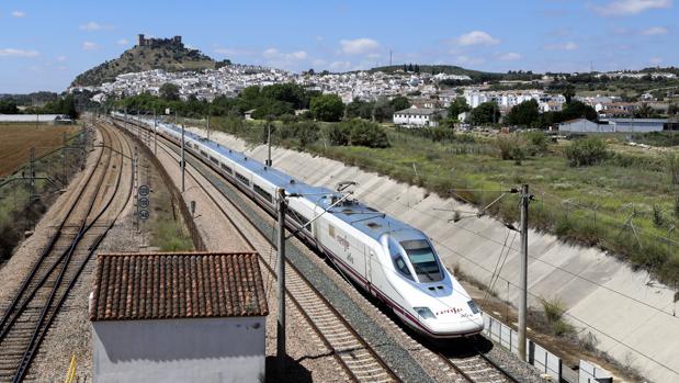 Córdoba contará con ocho lanzaderas de conexión con Granada, cuatro idas y cuatro vueltas