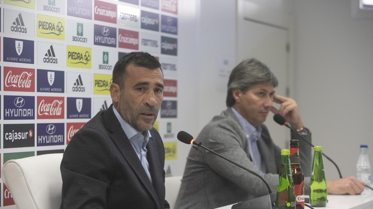 Agné y Serrano, en una rueda de prensa