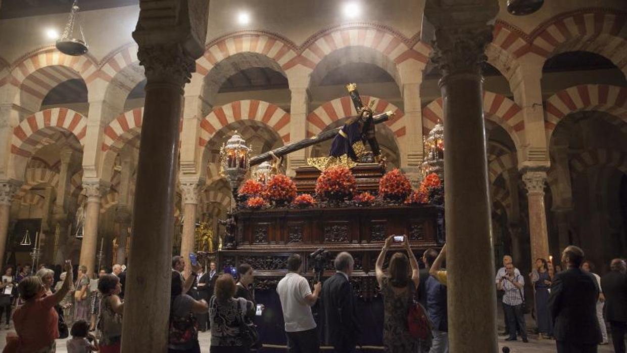 Nuestro Padre Jesús Caído en la Mezquita-Catedral en 2015