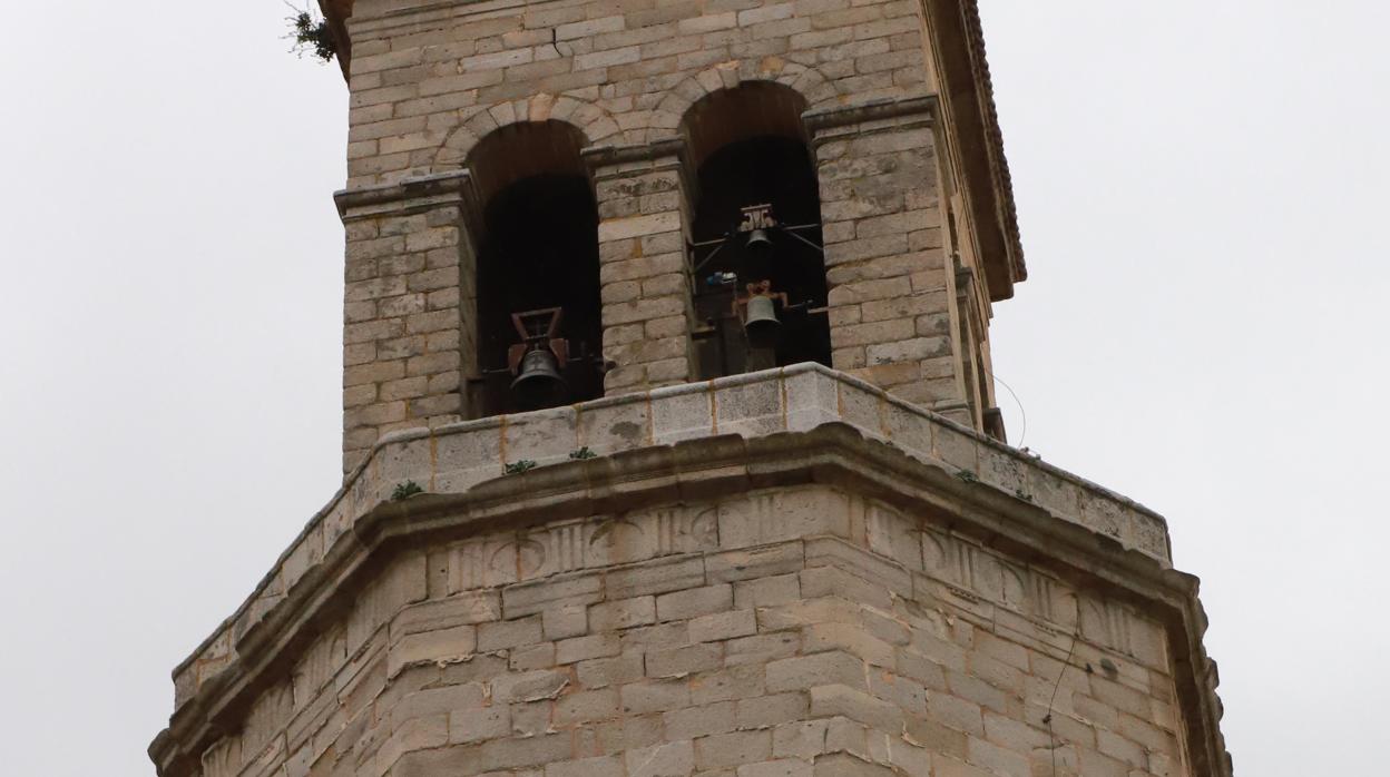 Cuerpo superior de la torre parroquial de Pedroche