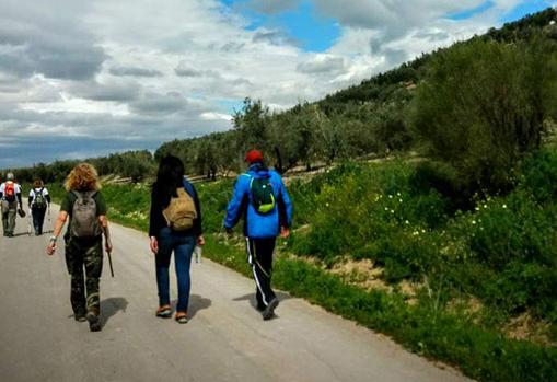 Caminantes en el término municipal de Cabra