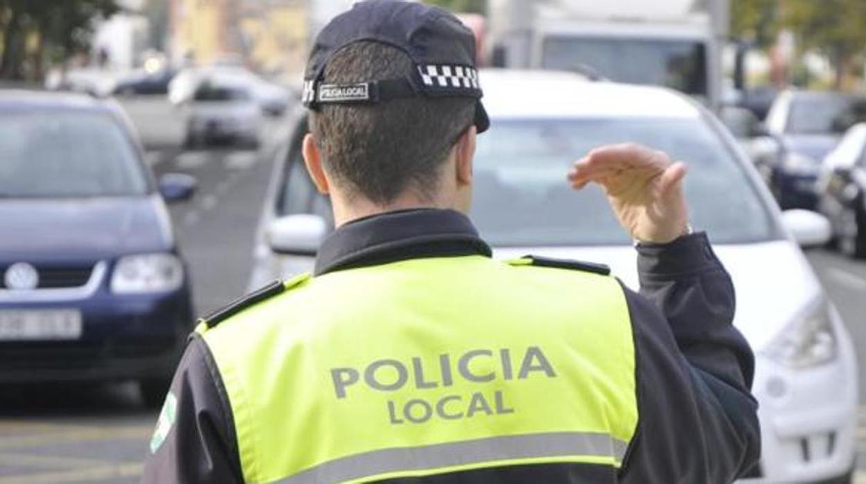 Un agente de la Policía Local en una foto de archivo