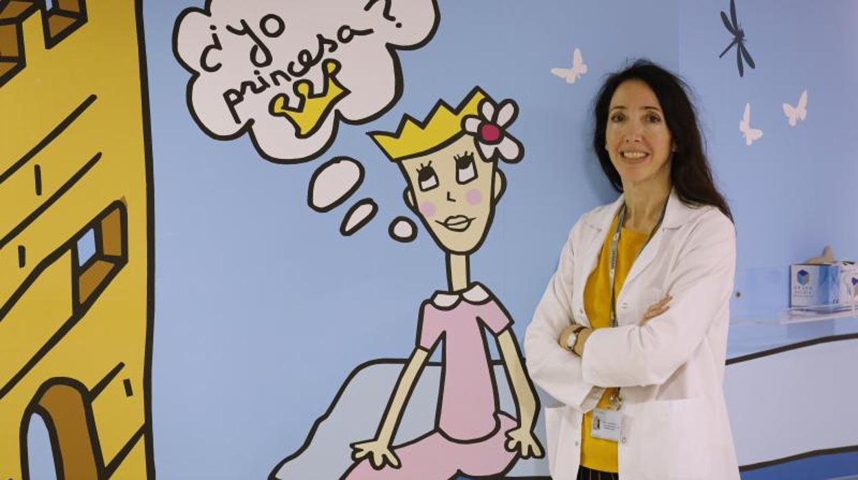 La doctora Elena Mateos en la unidad de Oncología Pediátrica del Reina Sofía