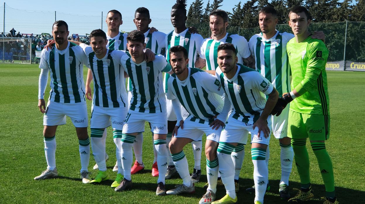 Alineación de los jugadores del Córdoba CF ante el Cádiz B