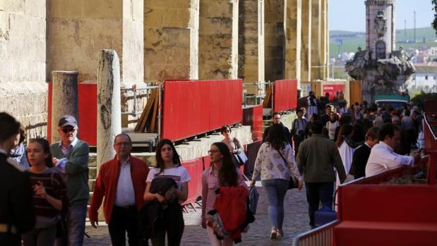 El Ayuntamiento de Córdoba se suma a la petición de la Junta de rebajar el IVA en las sillas de Semana Santa