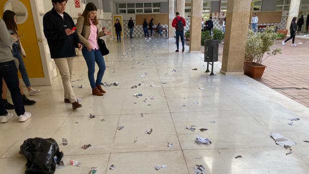 La huelga de limpieza llena de basura las facultades y edificios de la Universidad de Málaga