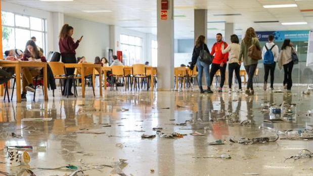 El rector de la UMA, ante la huelga de limpieza: «Los destrozos habrá que pagarlos con el dinero de todos»