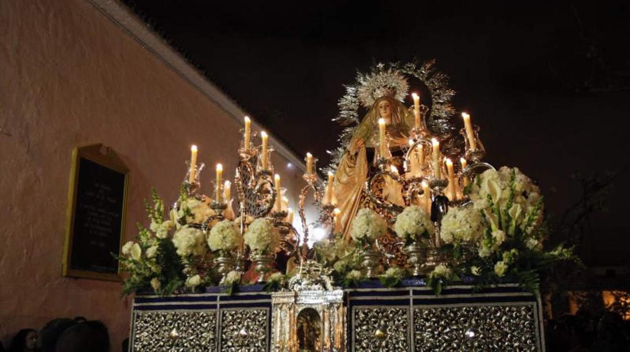 La Virgen del Rayo en una de sus últimas procesiones