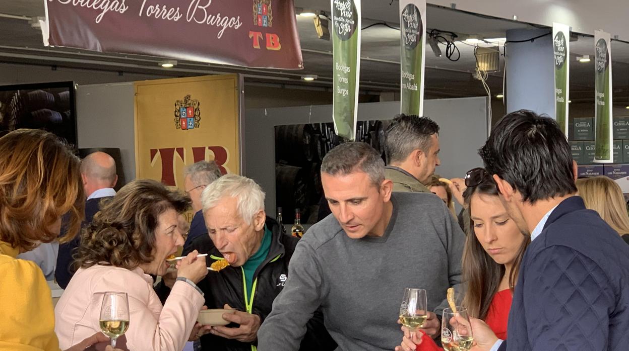 Imagen de la cata de vino en Cabra en la jornada del sábado