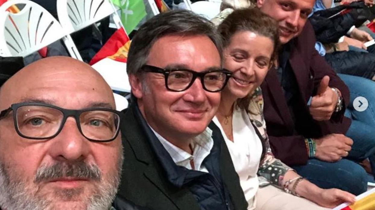 Imagen de los parlamentarios andaluces de Vox en el acto de Vistalegre en Madrid tomada de Instagram. De derecha a izquierda, Alejandro Alonso, Manuel Gavira, María José Piñero y Rodigo Alonso