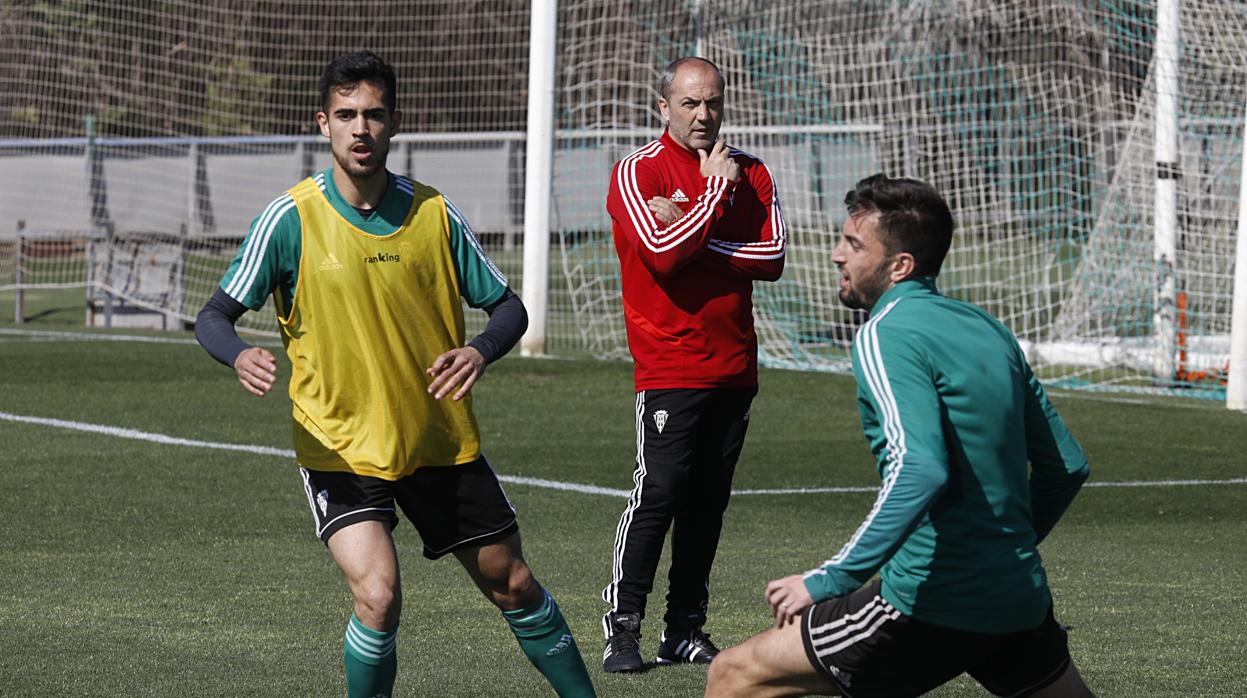 El nuevo entrenador del Córdoba CF, Juan Sabas