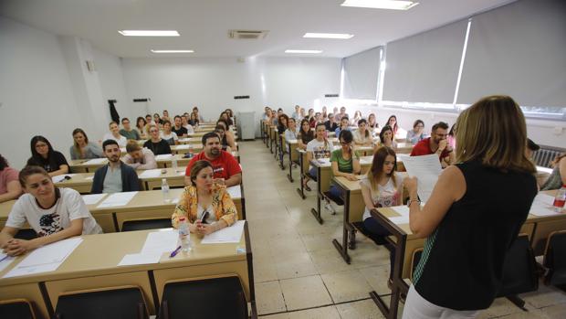 Las diez medidas de Andalucía contra el coronavirus: oposiciones aplazadas, teletrabajo y cierre de centros