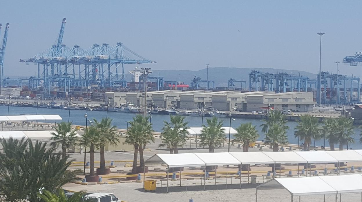 Imagen parcial del puerto de Algeciras