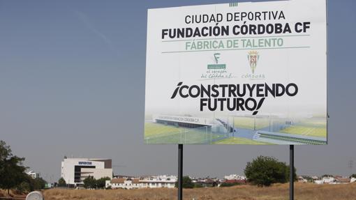 Los administradores del Córdoba CF destapan posibles delitos e irregularidades de las etapas González y León